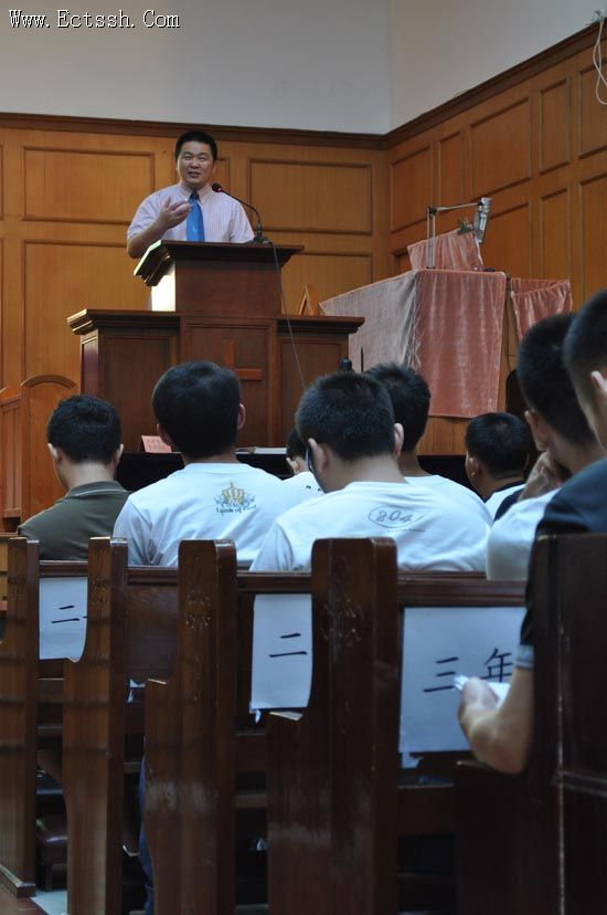 华东神学院举行新学期系列活动 华东神学院举行新学期系列活动